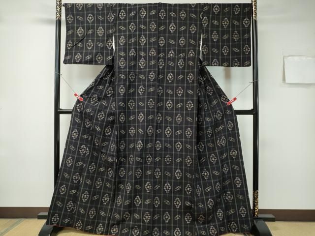 平和屋着物□上質な紬 絵絣文様 正絹 逸品 CAAR4264ev - メルカリ 