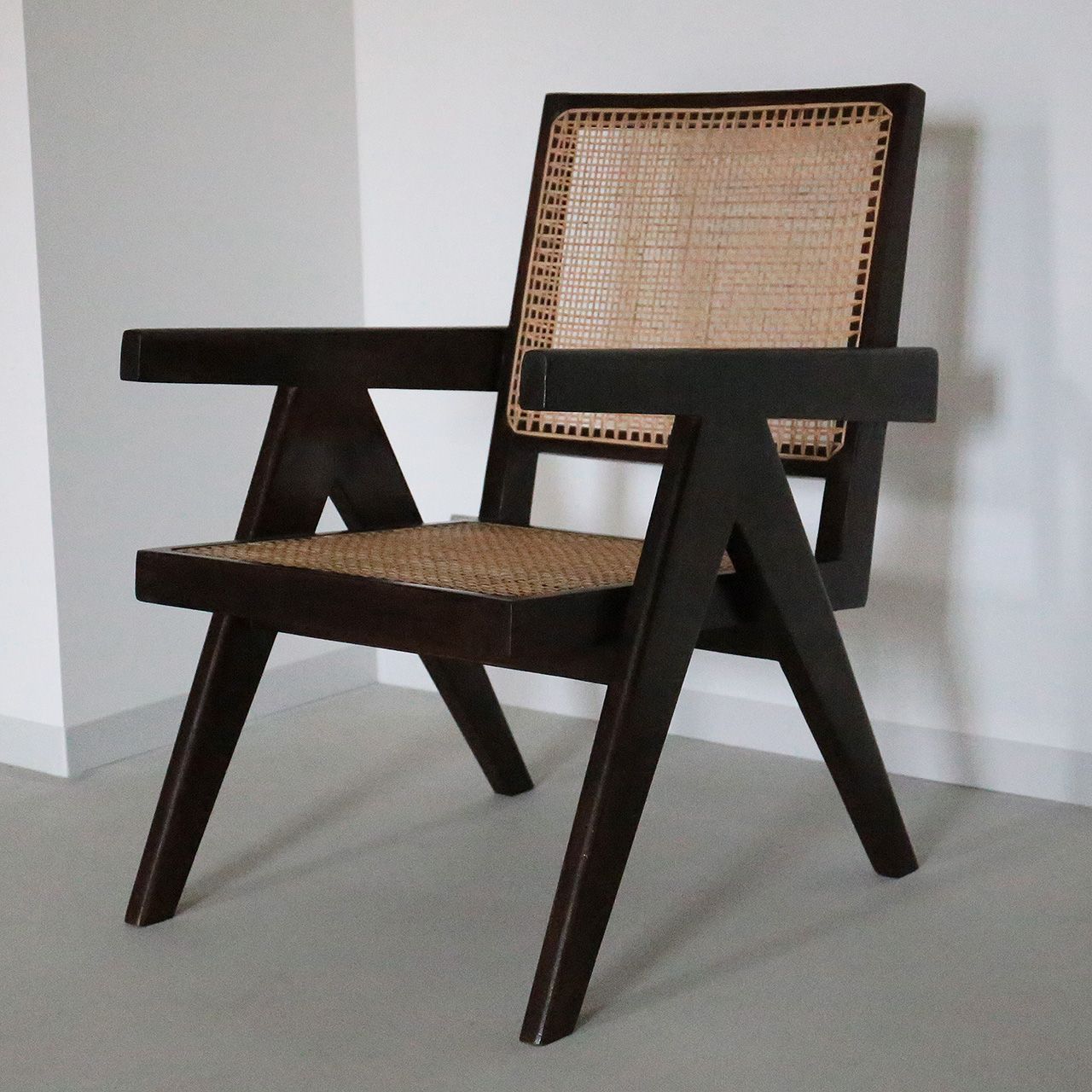 ピエール・ジャンヌレ イージーチェア ラウンジチェア Easychair ラタン 古材 チーク 椅子 ブラウン Pierre Jeanneret  リプロダクト ピエールジャンヌレ ル・コルビュジエ インダストリアル レトロ インド おしゃれ - メルカリ