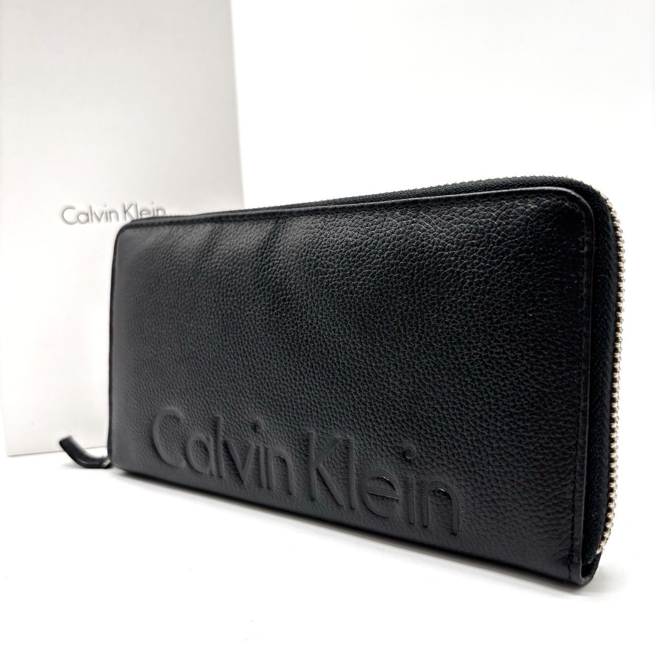Calvin Klein カルバンクライン 長財布 ロングウォレット ラウンドファスナー 型押しロゴ レザー 革 ブラック 黒色 ユニセックス 男女兼用 メンズ レディース
