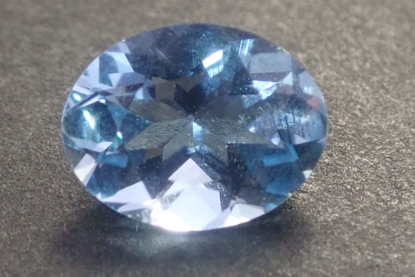 天然アクアマリン ルース 1.511ct *約7mm×9mm ソーティング付き！