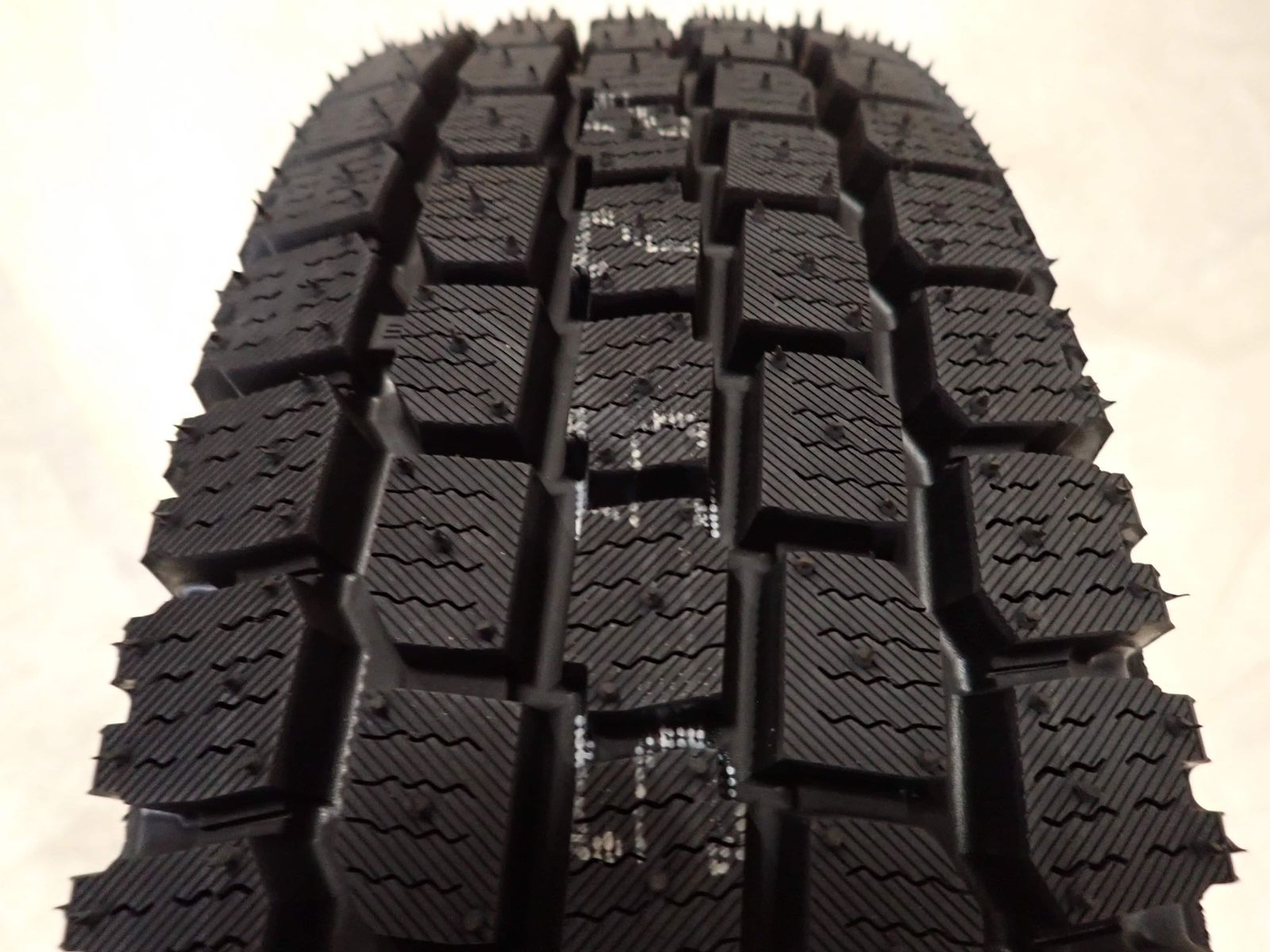 冬4本 製 会社宛 145 80R12×4J 80 78 LT ヨコハマ SY01 デイトナブラック 赤青 スチール 軽トラック NO D6670