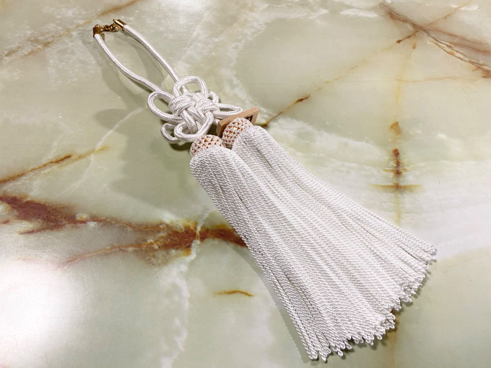 白ふさ 中サイズ 本物 ジャンクションプロデュース - メルカリ