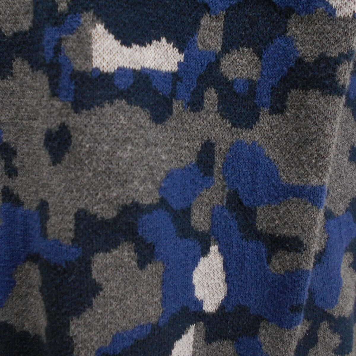 BURBERRY 迷彩ニット