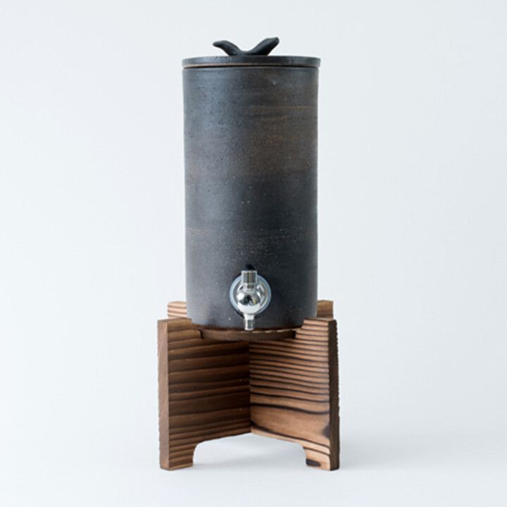 【信楽焼】 焼酎サーバー 陶器製容器と木製台 信楽焼】 焼酎サーバー 陶器製容器と木製台 信楽焼焼酎サーバー