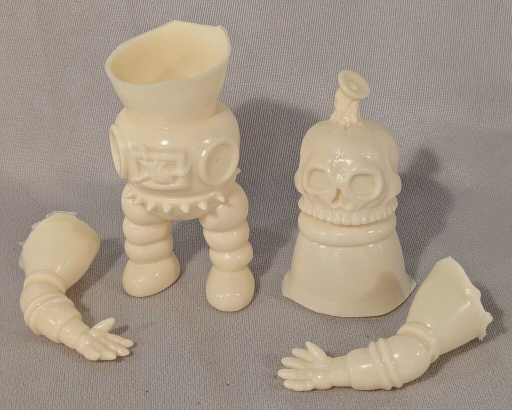 KENTH TOY WORKS KENTH TOY WORKS ASTRO SKULLBOT クリーム成型