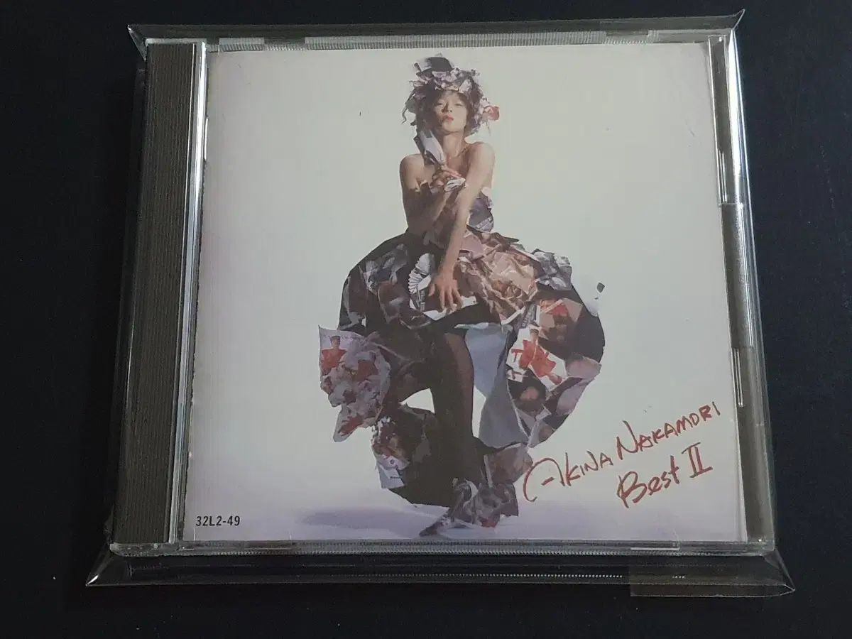 中森明菜ベスト・コレクションCOMPLETE BOX 完全生産限定盤 CD＋LP 中森明菜ベスト・コレクションCOMPLETE BOX[完全生産限定盤CD&LP