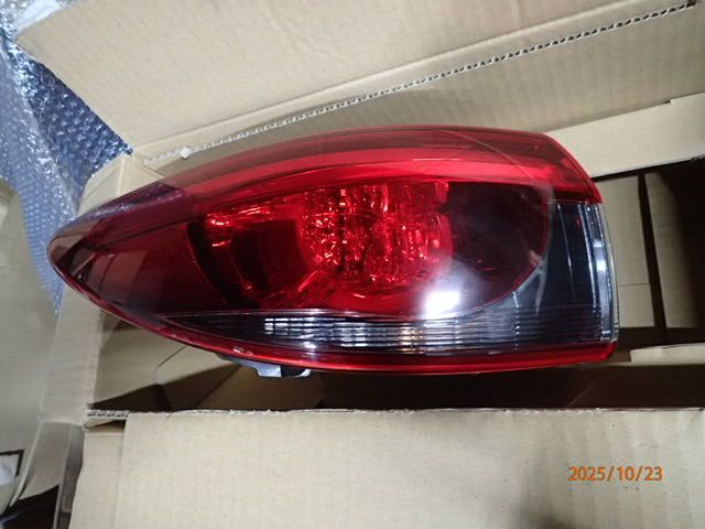アテンザ GJ2AP 中期 テールライト テールランプ 左 gja1-51160 記号 E
