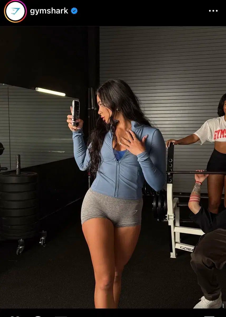 【新品未使用】gymshark ジムシャーク スポーツブラ S ホワイト Gymshark(ジムシャーク) ／ Energy+ Seamless Sports bra （BLACK M