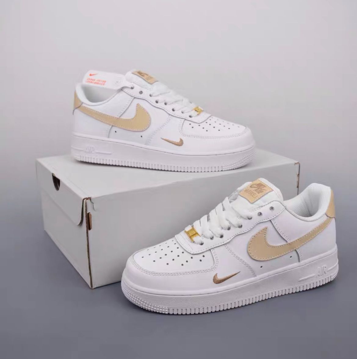 NIKE ナイキ スニーカー NIKE WMNS AIR FORCE 1 LOW 07 BEIGE ナイキ ウィメンズ エアフォース1 ロー 07 エッセンシャル ベージュ CZ0270-105 箱付