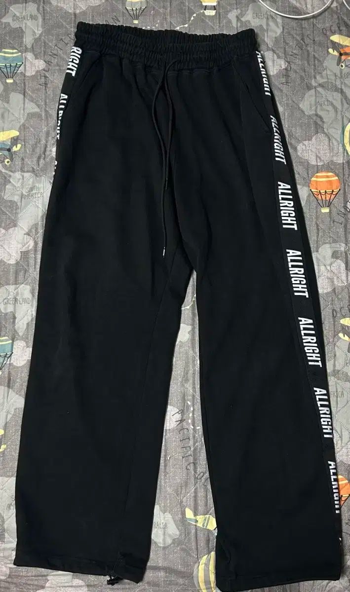 SUKALA リントスル　LAVA エンブロイダリーブラトップ ・レギンスセット 新品♥SUKALA ブラトップ ＆レギンス セット SUKALA LAVA リントスル