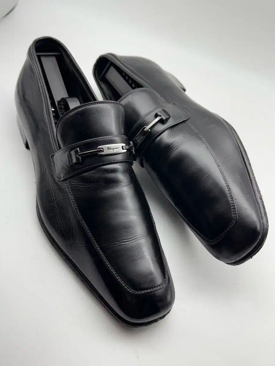 FERRAGAMO 黒 レザー ローファー 7.5 ブラックレザー ローファー