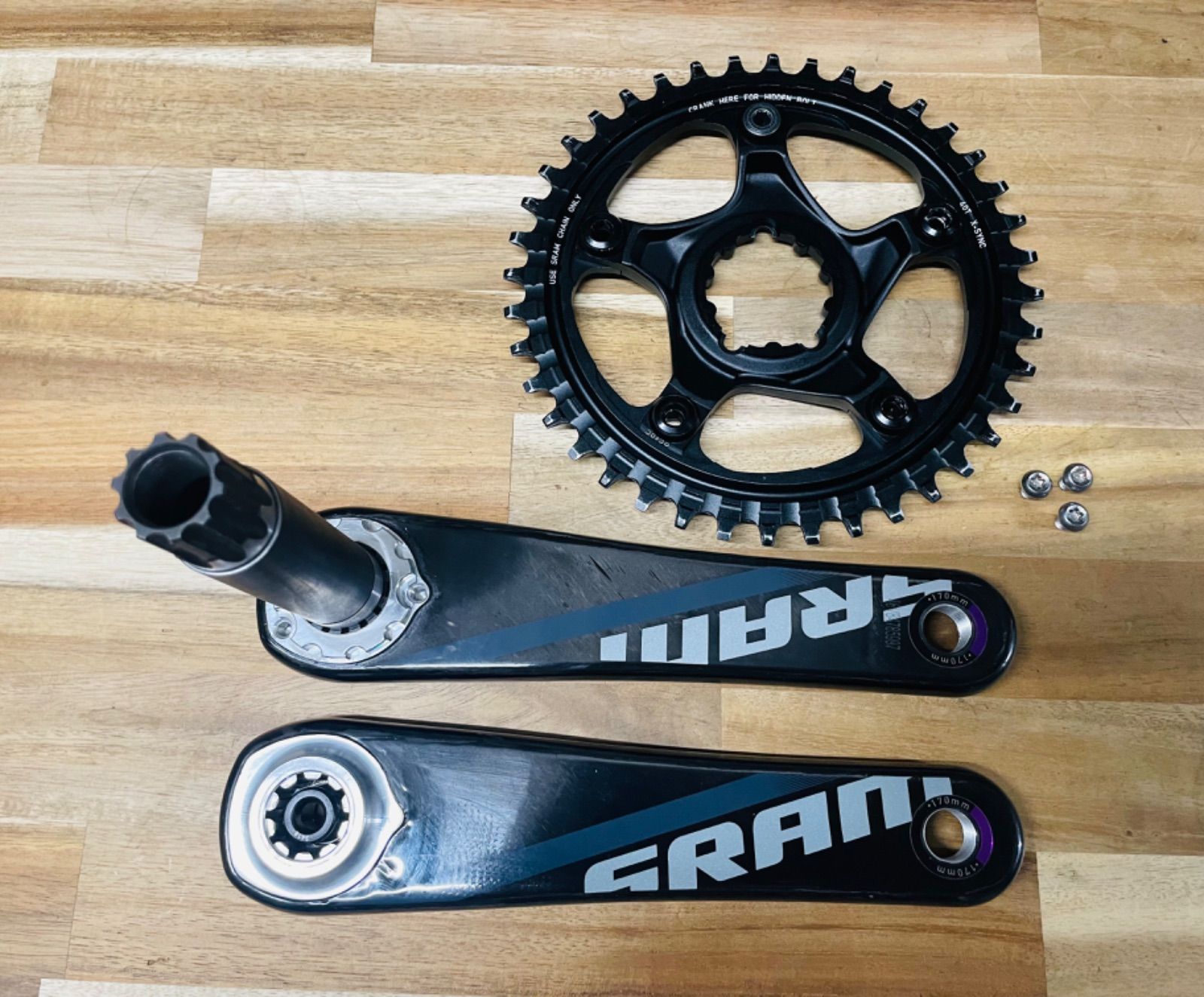 SRAM FORCE1 カーボン クランク セット 40T 170mm GXP 1×11S フロント