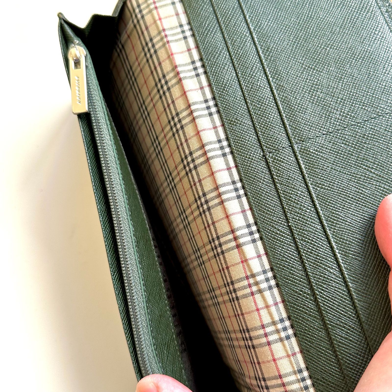 極美品　BURBERRY LONDON 長財布　レザー　ノバチェック　グリーン系 BURBERRY（バーバリー） 長財布 メンズ ブランド チェック 8080738