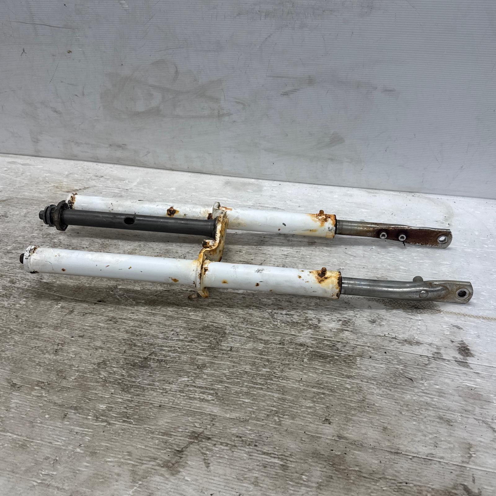 フロントフォーク