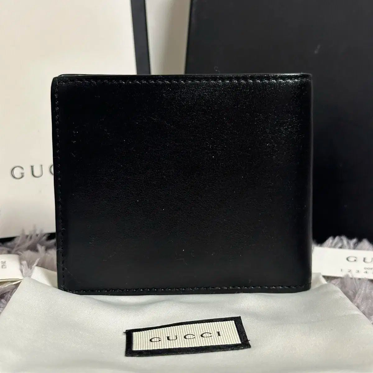 雷市場（ポンジャン）商品韓国直送】 限定版 GUCCI(グッチ) ブレード 二つ折り財布 - メルカリ