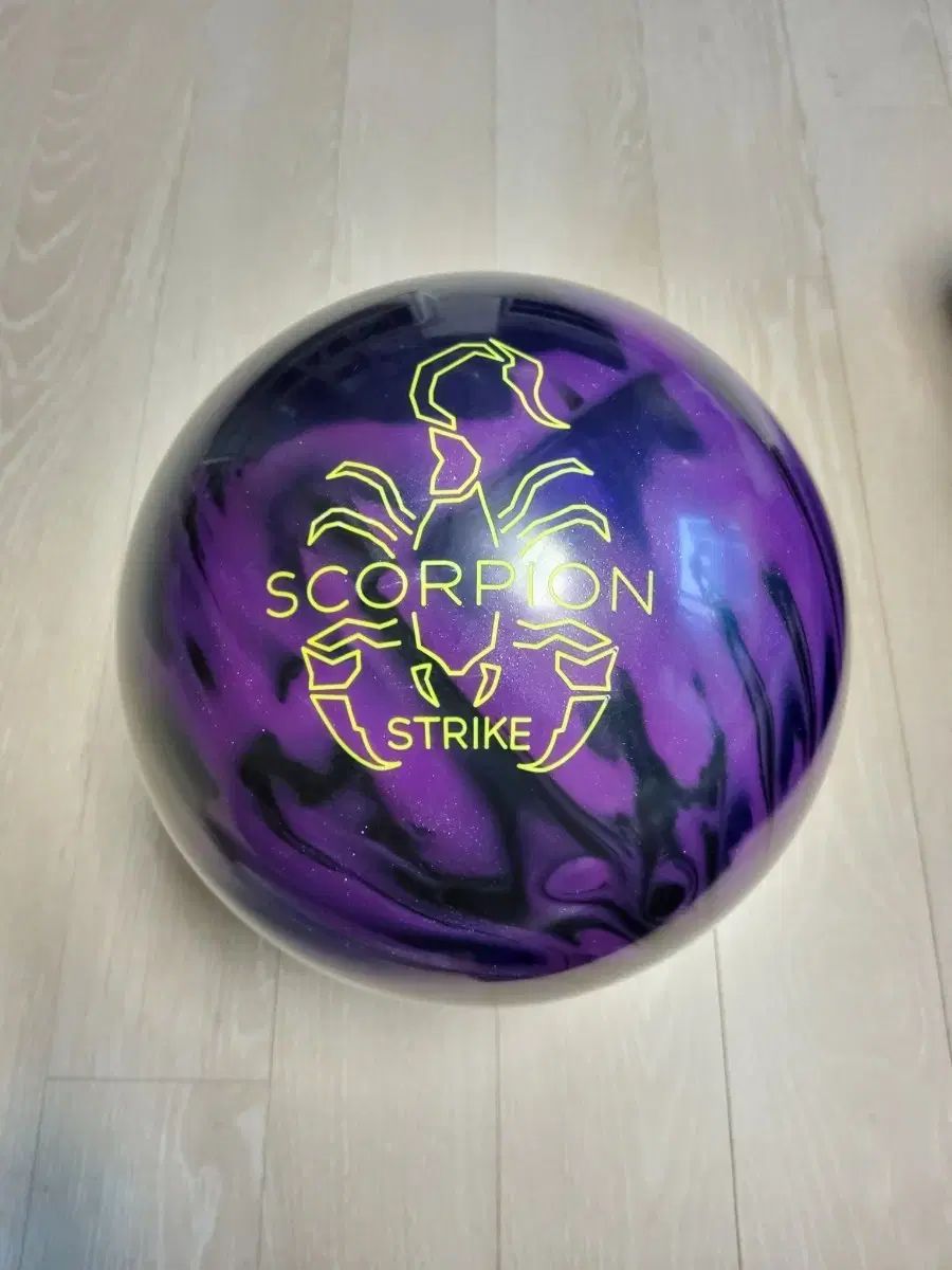 スコーピオンストライク ハンマー 15ポンド ボウリングボール ☆新品☆ ハンマー スコーピオンストライク 15ポンド （超攻撃的