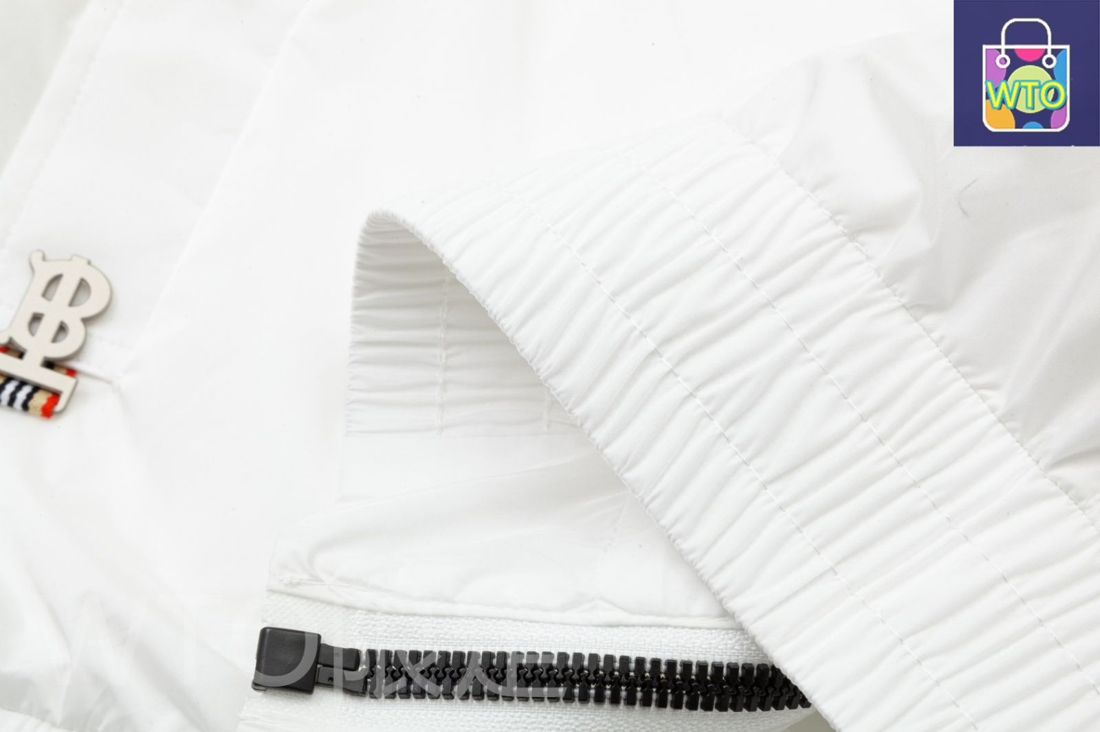 BURBERRY ホワイトジャケット 新品未使用 SALE‼️ Burberry White Bottle Cap Detail Jersey Track Bomber Jacket
