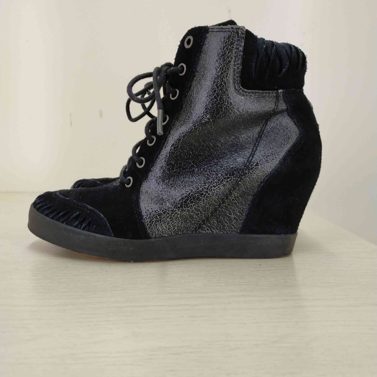 ディーゼル DIESEL WE PELLY W ブラックブーツ レディース ディーゼル DIESEL WE PELLY W ブラックブーツ レディース 【公式通販】
