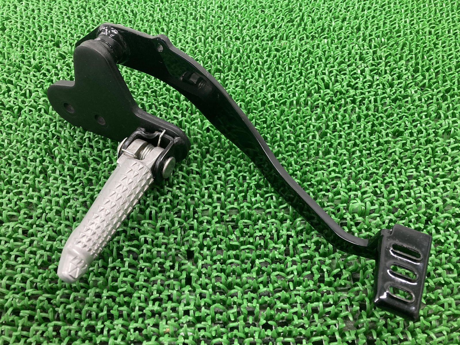 Z125PRO ステップ 右 カワサキ 純正 中古 バイク 部品 BR125H メインステップ ブレーキペダル 曲がり無し 品薄 希少品 車検 Genuine
