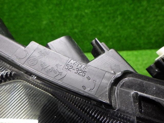 ヤリスクロス 右ヘッドライト LED MXPB MXPJ 10 15 52-325 B2 ジャンク 251008017 FFCRYSTALESIA_COM