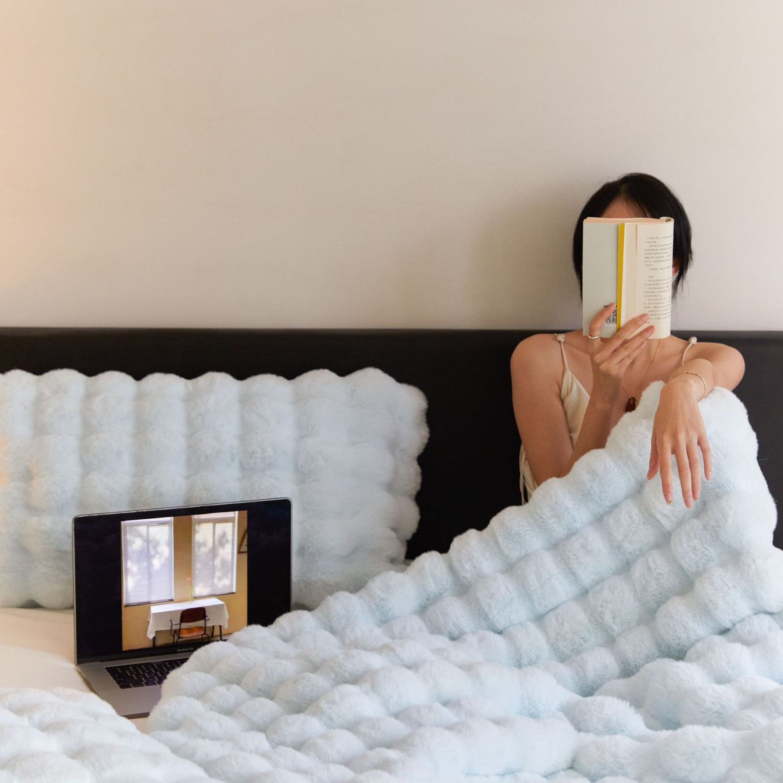 ブランケット【130㎝×160㎝】リバーシブル 軽量 ふわふわブランケット Amazon｜装飾 ソフト ふわふわ フェイクファー スロー