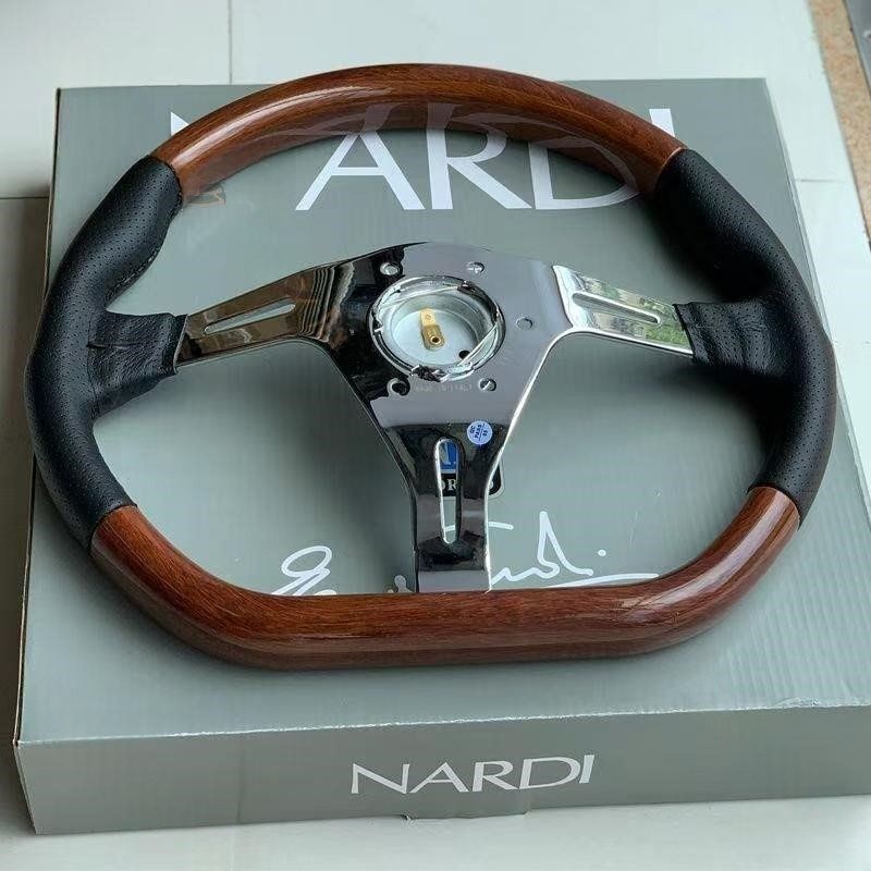 NARDI ナルディ ステアリング D型 ウッド カリスタ風　新品未使用 NARDI ナルディ ステアリング D型 ウッド カリスタ風 新品未使用