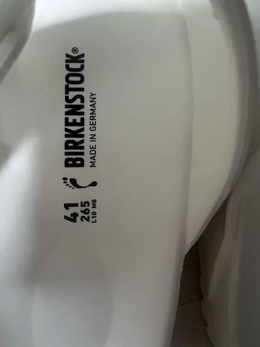 ビルケンシュトック 白
