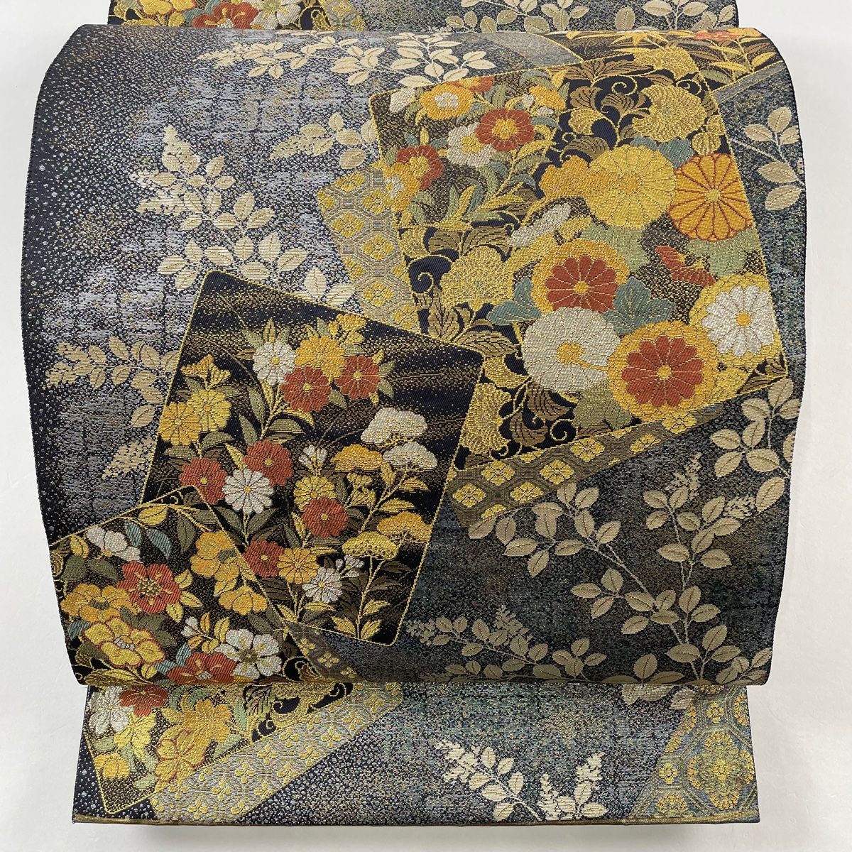中古美品 メタリックカラー袋帯 袋帯 美品 秀品 桜 斜縞 金銀糸 箔 金色 六通 正絹 【中古