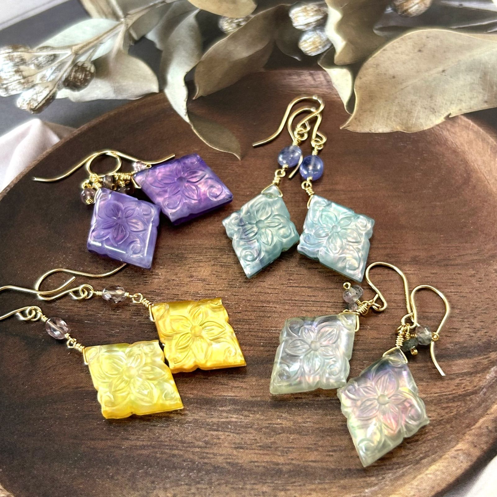 のんたん14kgf天然石Leafcarvingトリプレットピアス のんたん様専用