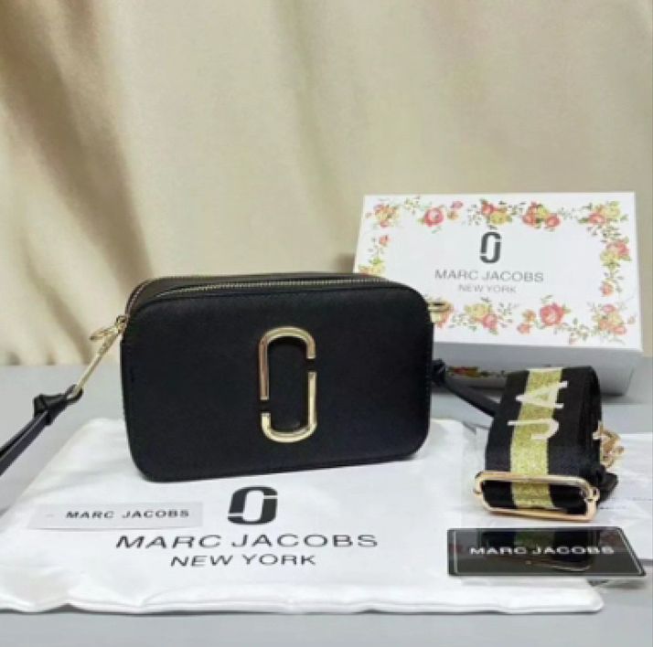 MARC JACOBS スナップショット ニューブラックマルチ カメラバッグ