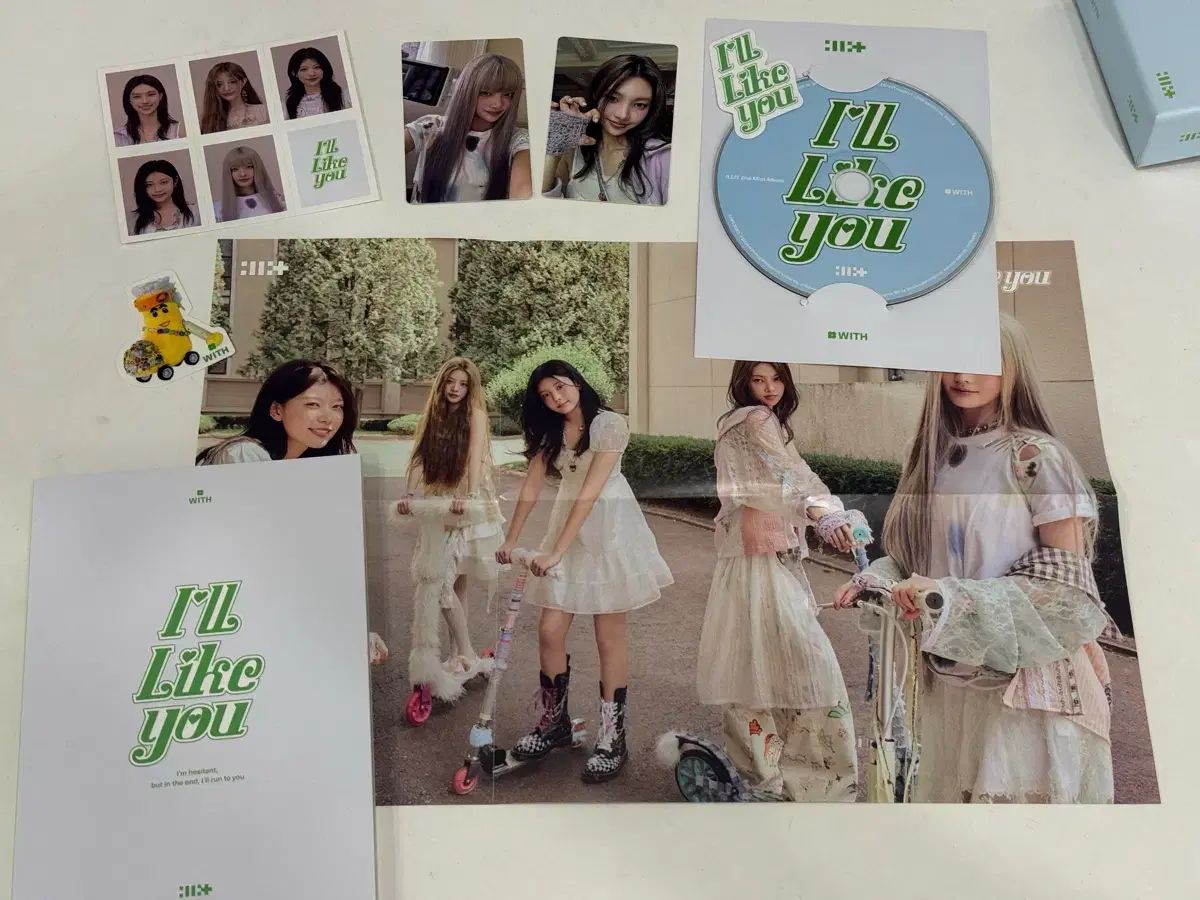 アイリット サイン入り アルバム (非売品) ILLIT アイリット 直筆