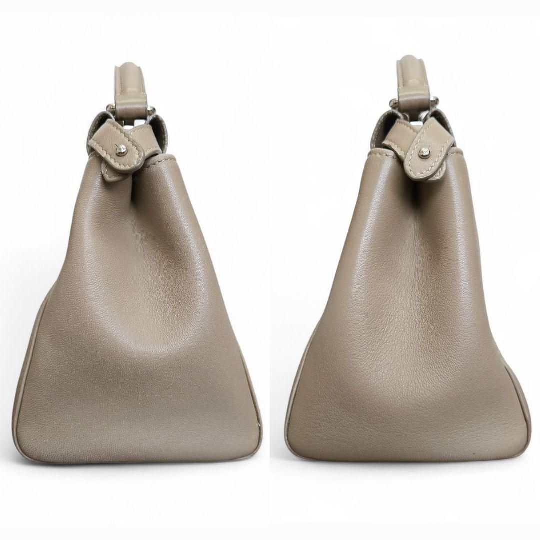 極美品✨フェンディ ピーカブー ミニ レザー 2WAYハンドバッグ ベージュ 極美品✨フェンディ ピーカブー ミニ レザー 2WAYハンドバッグ