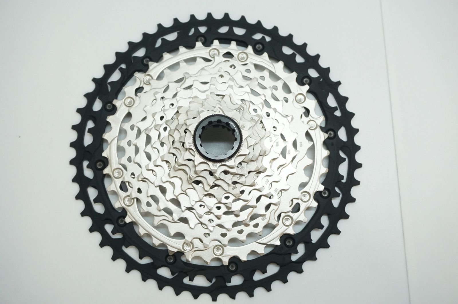 IZ793 シマノ SHIMANO アルテグラ ULTEGRA CS-R8100