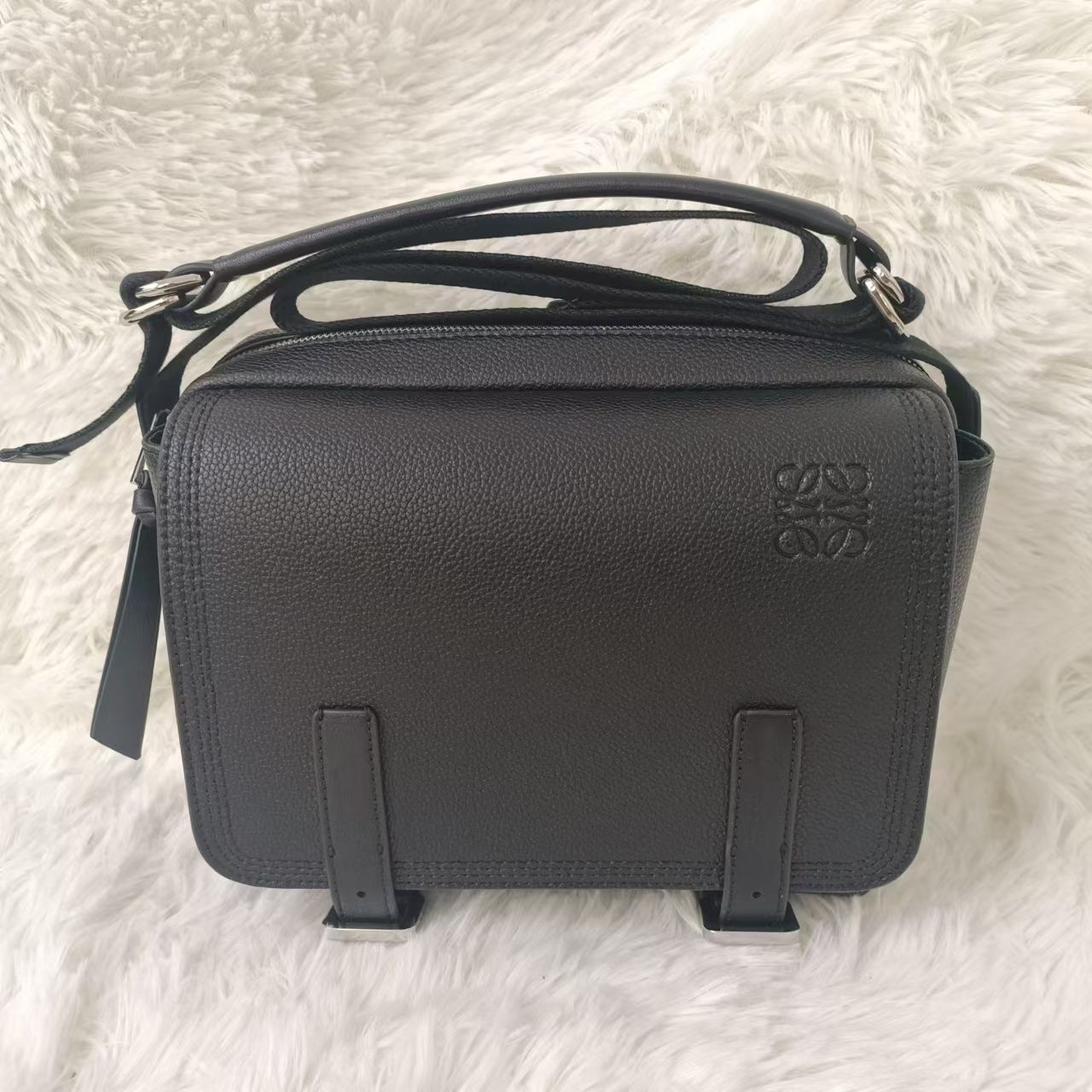 ✨ 新品未使用 ✨LOEWE ロエベ メンズ ボディバッグ ショルダーバック  