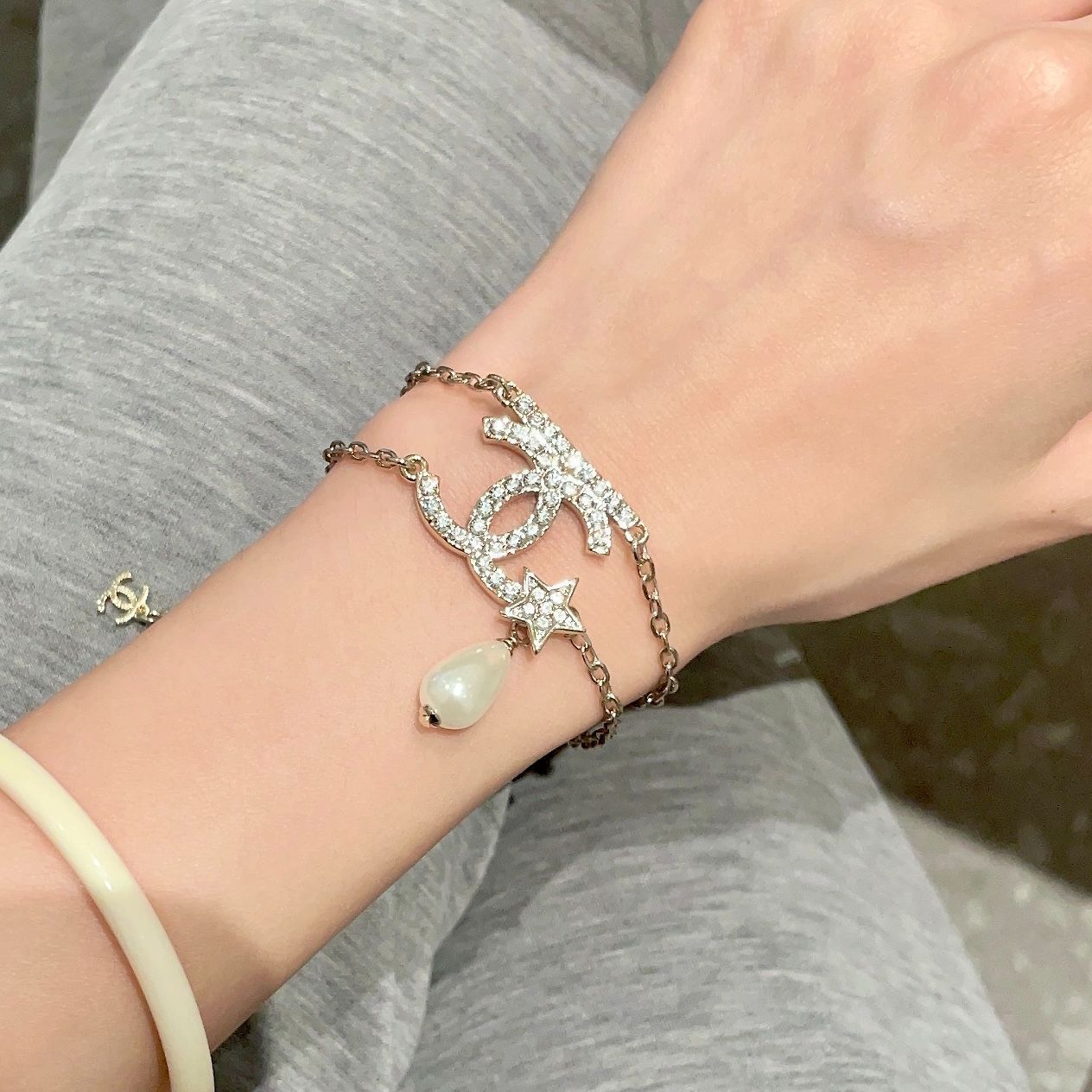 ヴィンテージライクなデザインが素敵 CHANEL ブレスレット 今日特価】Chanel ヴィンテージ ブレスレット 送料無料！在庫