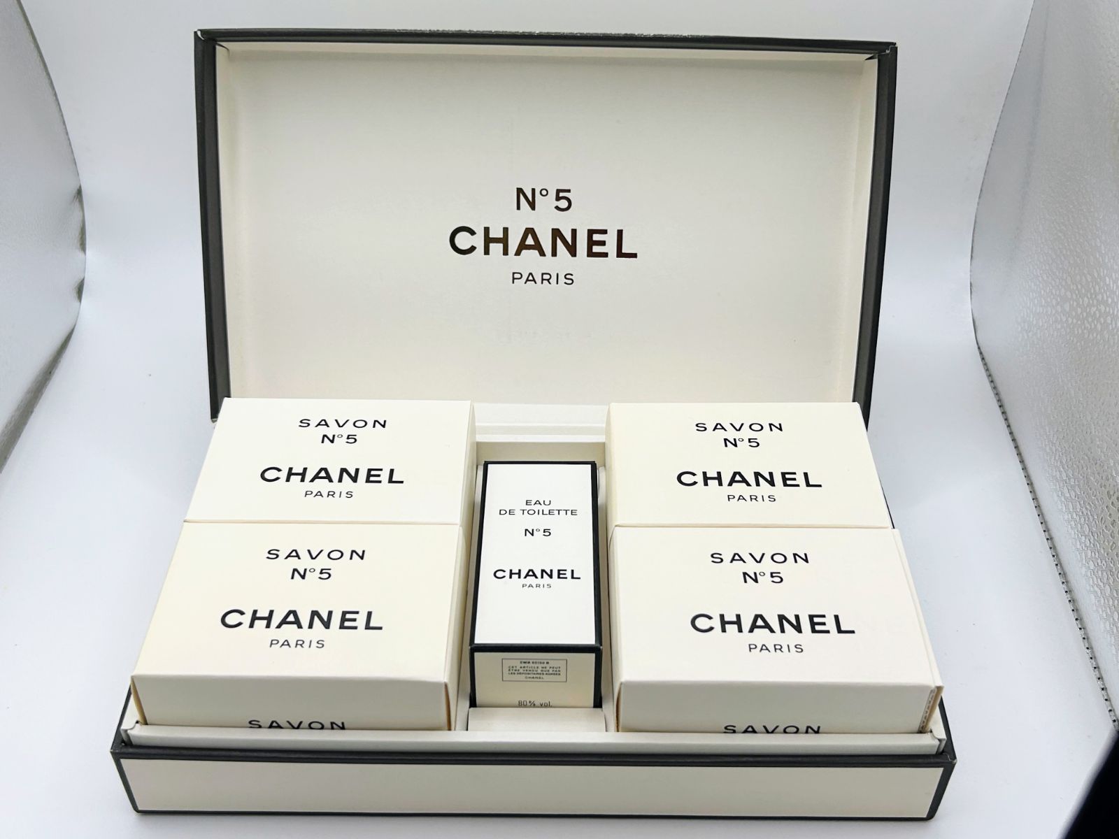 【新品未使用】CHANEL No.5 ソープ＆香水19ml  ギフトセット