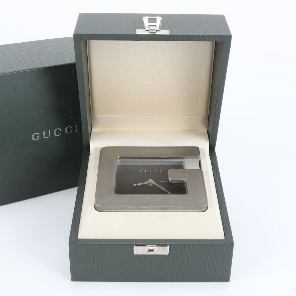 グッチ スイス製 Gロゴ 置時計 トラベル クロック ウォッチ アラーム付 インテリア シルバー 20263 メンズ レディース EEE CV3-4