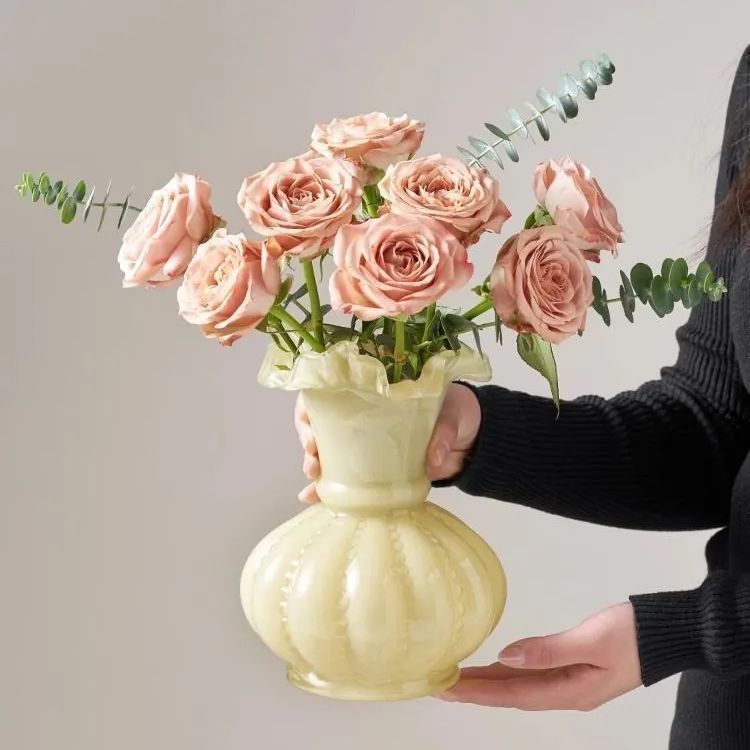 花瓶 南瓜 かぼちゃ かわいい おしゃれ 黄色 イエロー カラーバリエーション 芸術 モダン 手作り リビング 玄関 寝室 ガラス細工 インテリア フラワーアレンジメント