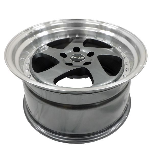みんカラ rayone racing 評価 RAYS製 18インチホイール タイヤ付き4本 