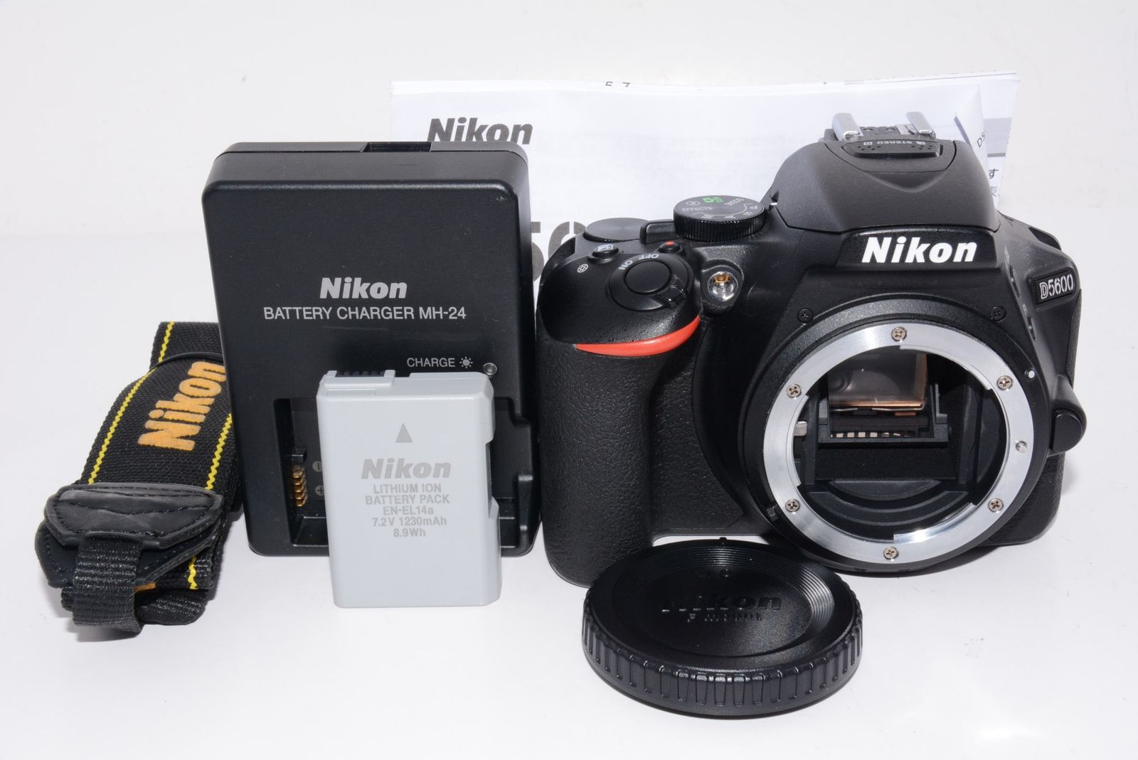 【外観特上級】Nikon デジタル一眼レフカメラ D5600 ボディ Amazon | Nikon デジタル一眼レフカメラ D5600 ボディー