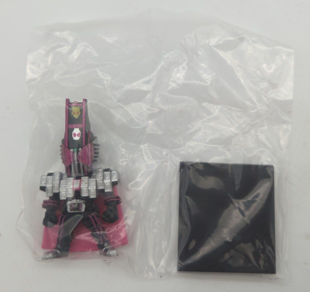 仮面ライダーディケイド コンプリートフォーム シークレット 3枚