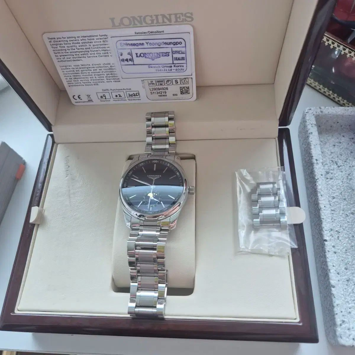 Sinn 656化粧箱 純正レザーベルト 20mm 外しコマ3個 セット Sinn 656化粧箱 純正レザーベルト 20mm 外しコマ4個 セット