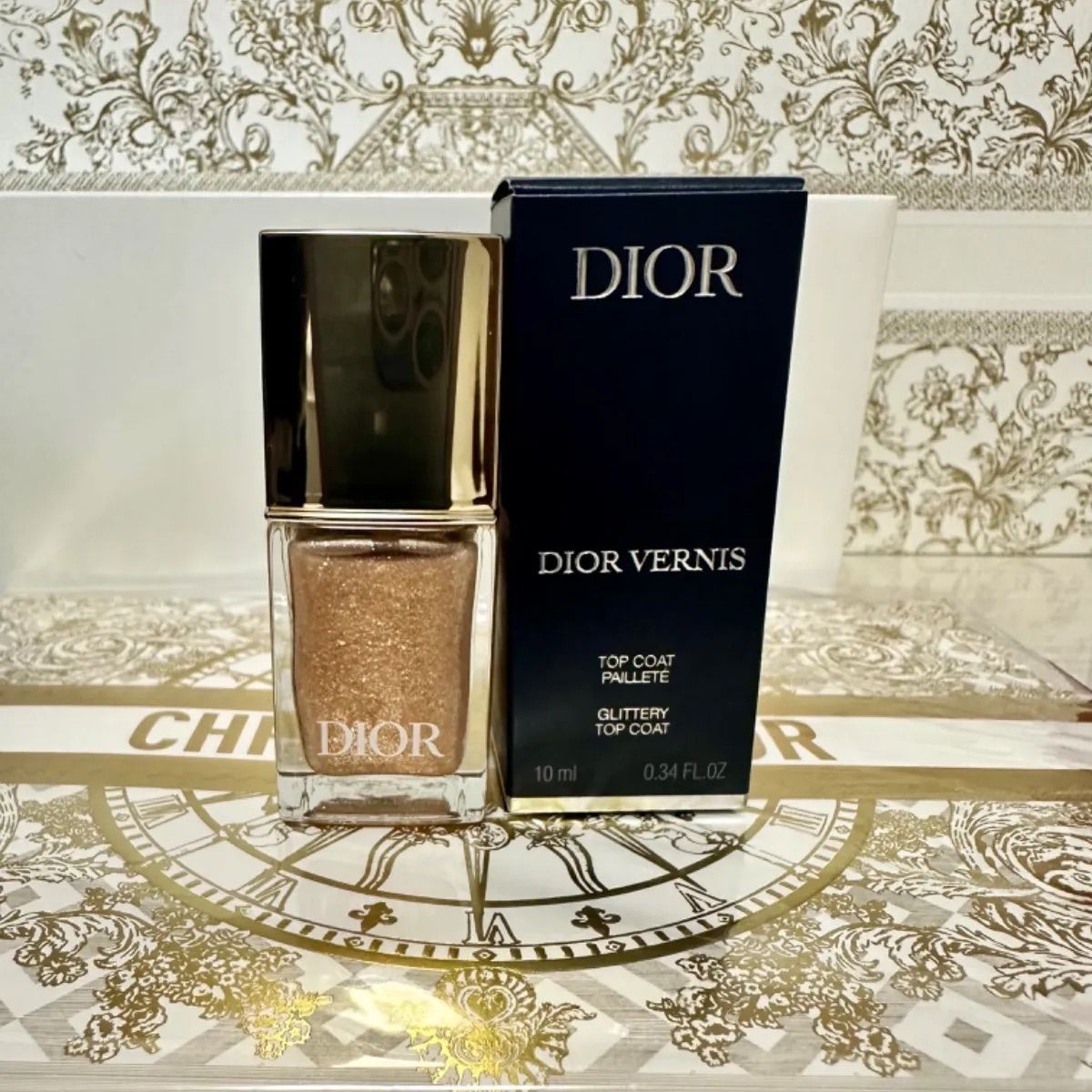 ディオール ヴェルニ 2024 限定品　114 ルミエール 本当に 安いコスメ・美容 - ディオール 2024年ホリデー限定 ヴェルニ