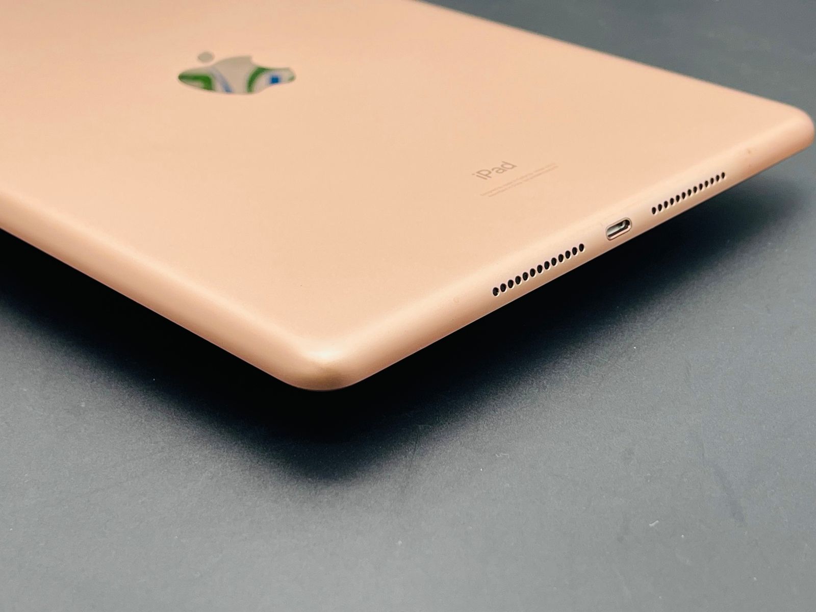 ipad第8世代 Wi-Fi32GB MYLC2J/Aゴールド Apple iPad 10.2インチ 第8世代