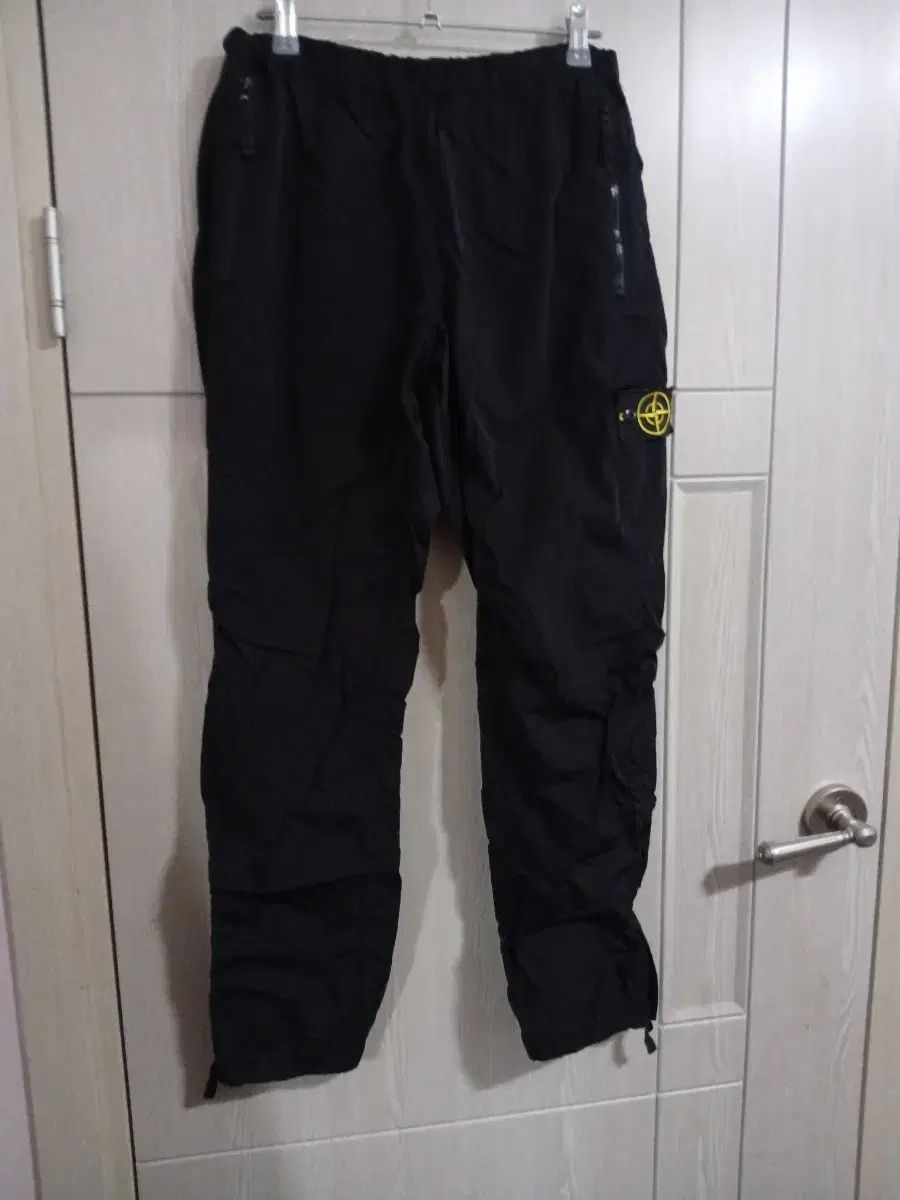 【雷市場（ポンジャン）商品韓国直送】 STONE ISLAND(ストーンアイランド) カーゴパンツ