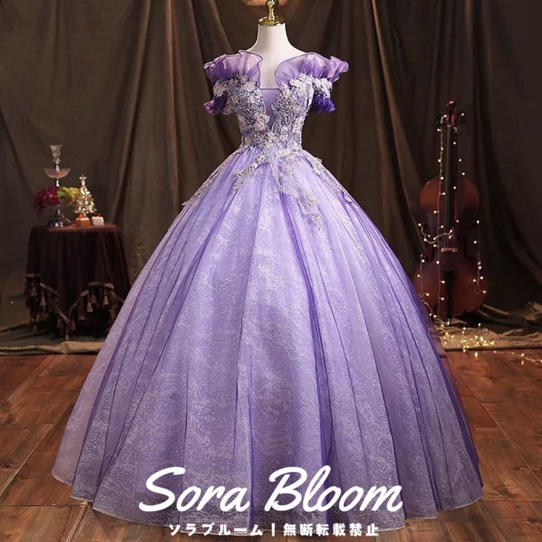 お花のデザインがゴージャスなフリルイブニングドレス♩.• お花のデザインがゴージャスなフリルイブニングドレス♩.•