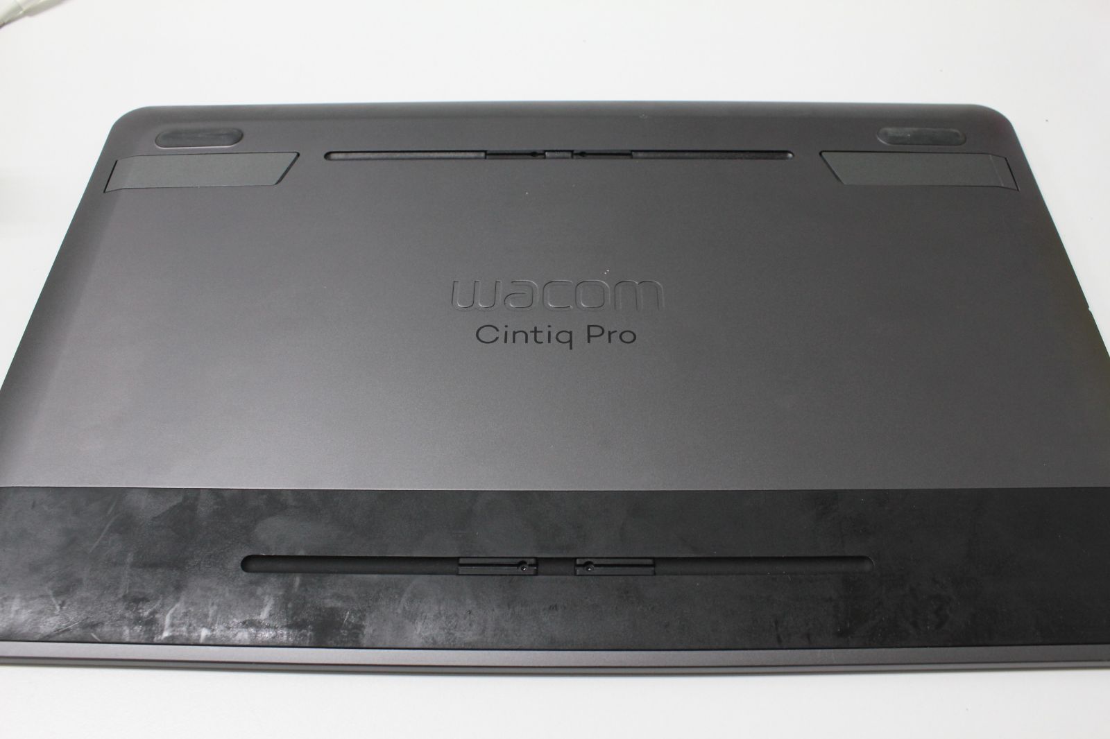 【美品】 Wacom Cintiq Pro 13 DTH  純正カバー付 WACOM Cintiq 13 pro純正ケース付