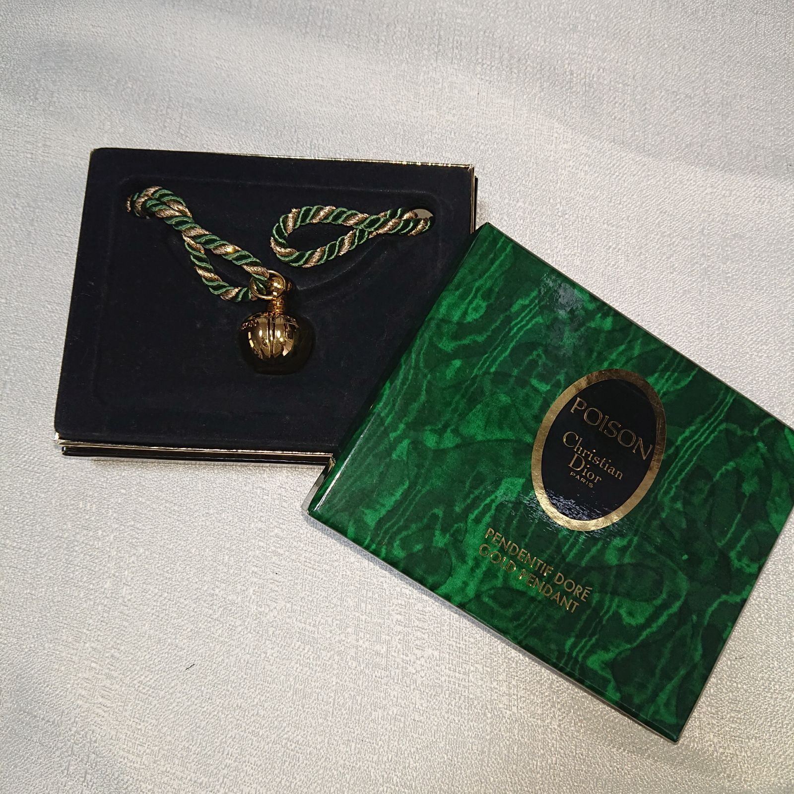 Christian Dior POISON ペンダントネックレス香水入れ 楽天市場】超美品 Christian Dior クリスチャンディオール