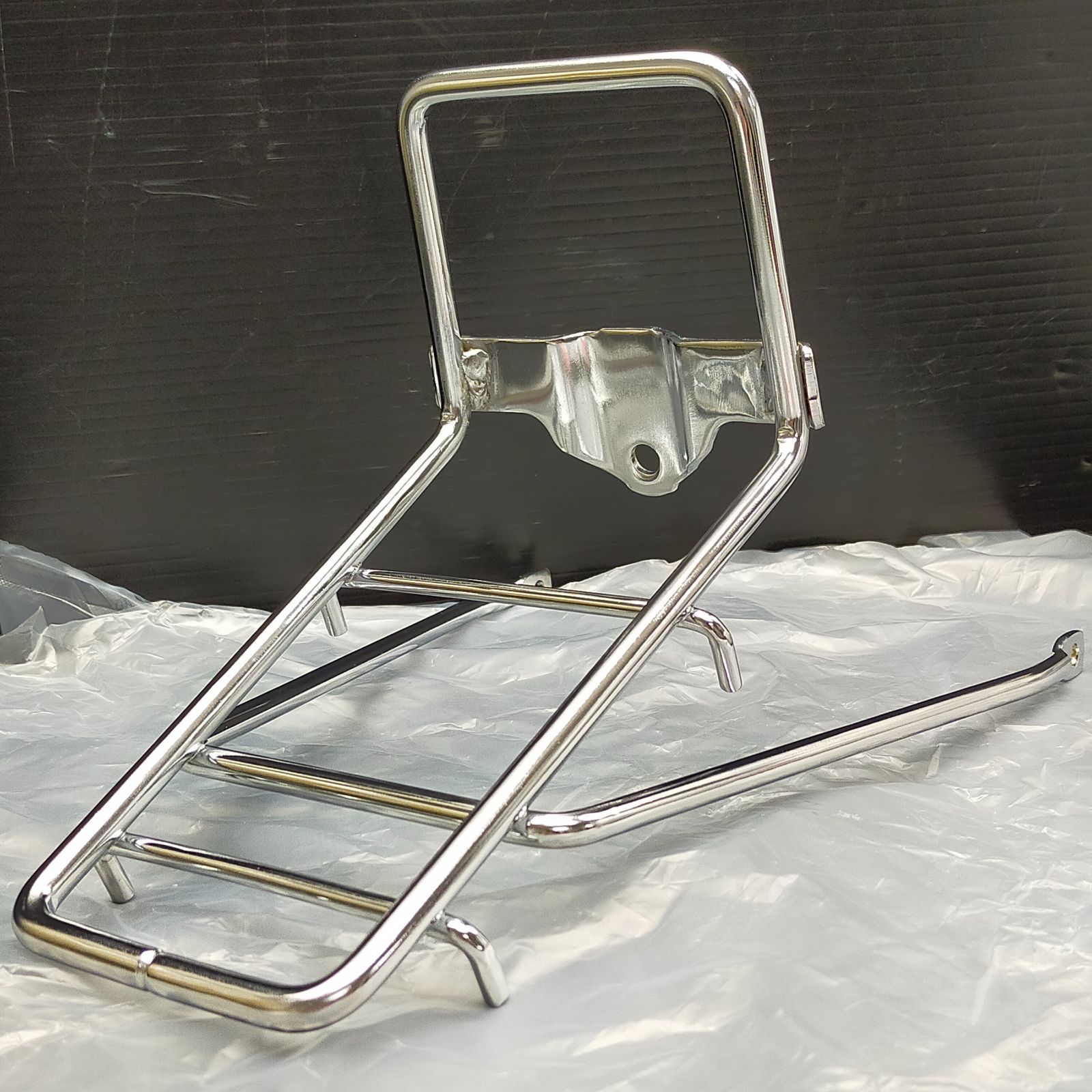 J15】ホンダ スーパーカブ50 C50/AA01 フロントキャリア 取付金具付