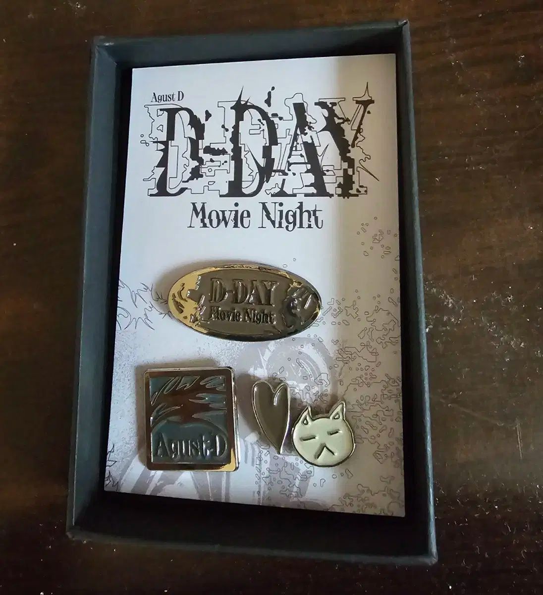 BTS SUGA ユンギ DDAY movie night バッジ BADGE BTS SUGA ユンギ DDAY movie night バッジ BADGE - メルカリ